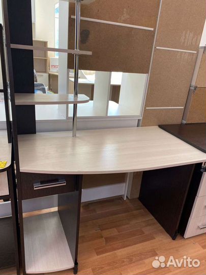 Компьютерный стол Скай