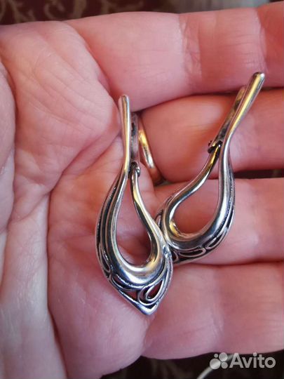 Стильные серьги