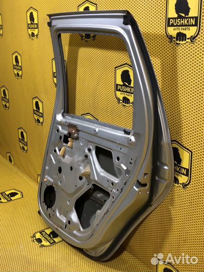 Дверь задняя правая Renault Duster