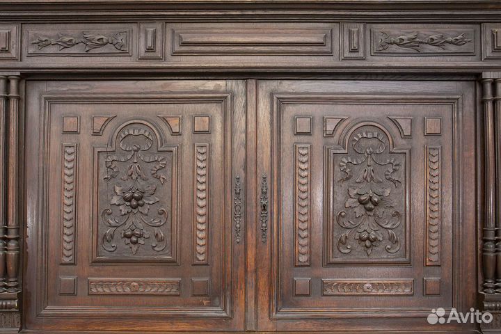 Старинный буфет