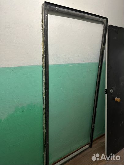Металлическая дверь бу