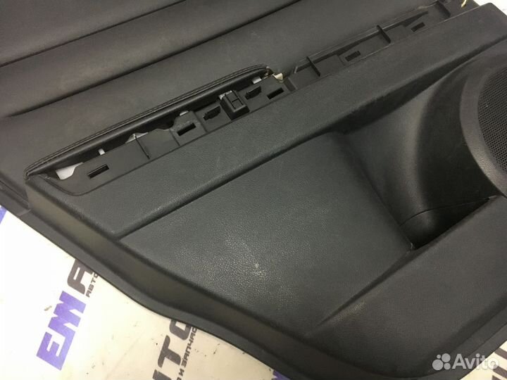 Обшивка двери задней левой Мазда сх7