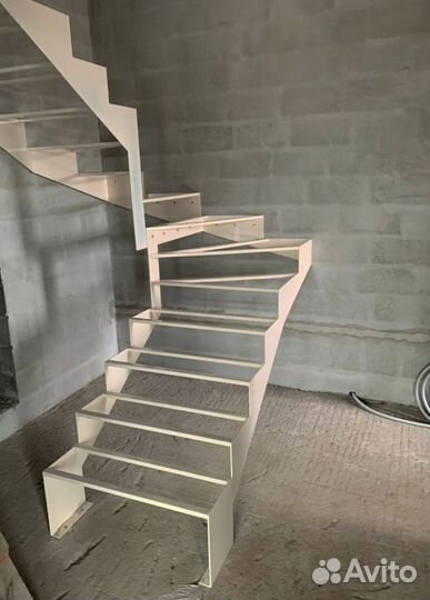 Лестница в коттедж