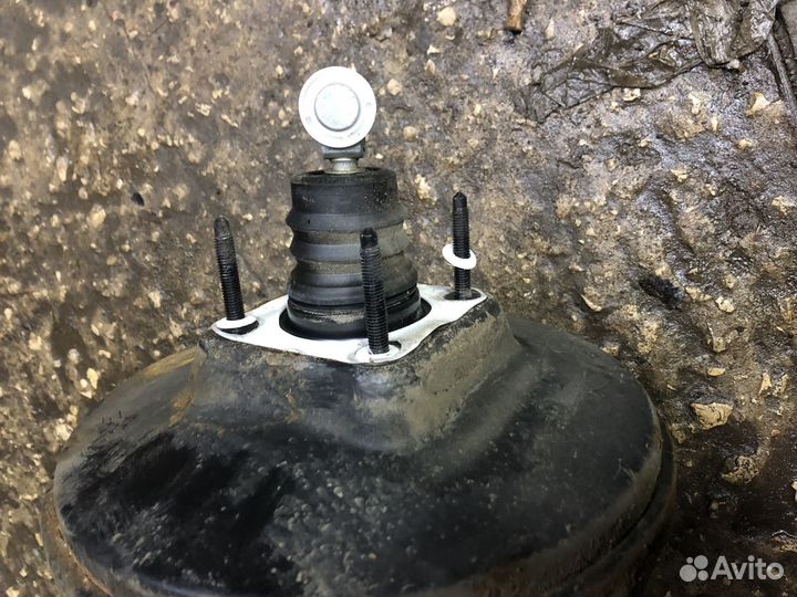 Вакуумный усилитель тормозов Ford Focus 2