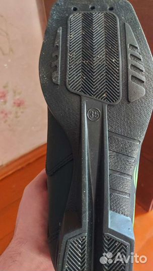 Лыжные ботинки