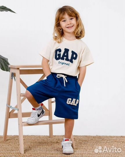 Летний костюм gap новый для мальчика 110