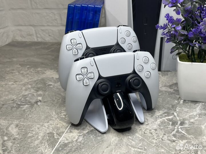 Sony PlayStation 5 / 500 Игр в подарок