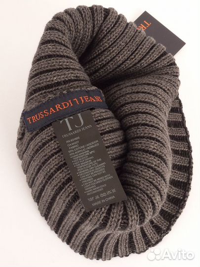 Мужская зимняя шапка Trussardi