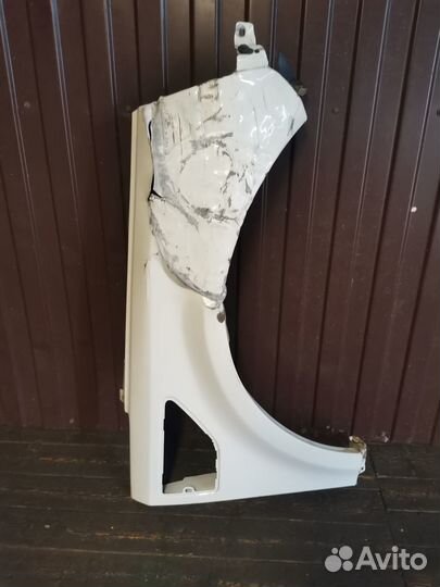 Крыло переднее правое Land Rover Freelander 2