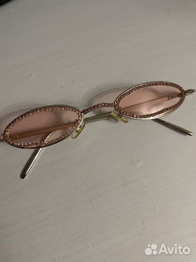 Солнцезащитные очки со стразами