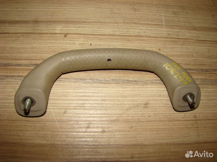 Ручка стойки передней беж Toyota land cruiser 100