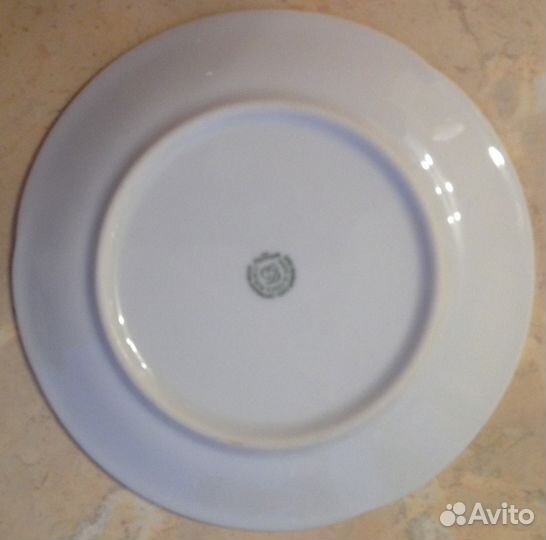 Тарелки белые (d 19 см) Чехия 7 шт