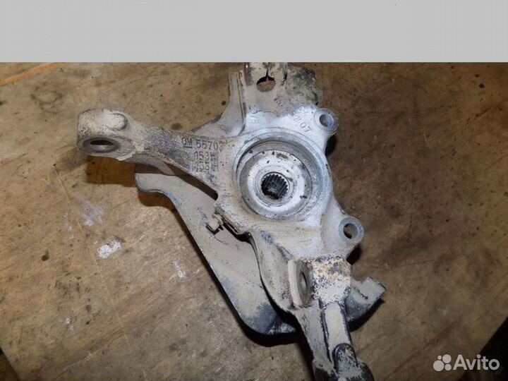 Кулак поворотный передний правый Corsa D 2006-2015