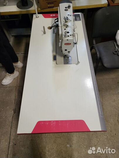 Промышленная швейная машина