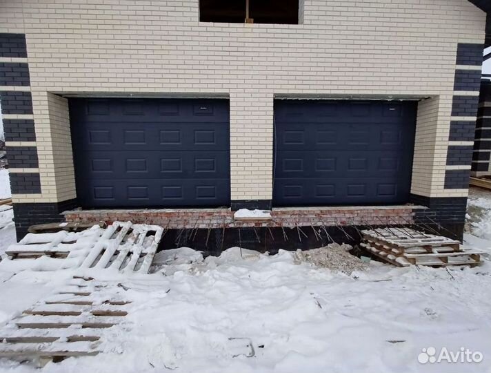 Секционные ворота