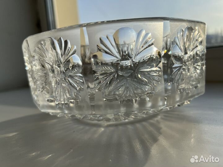Ваза хрустальная