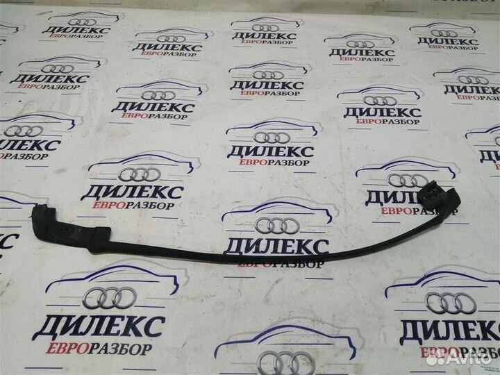 Уплотнитель двери передней Audi A8 D3 4E 2004-2