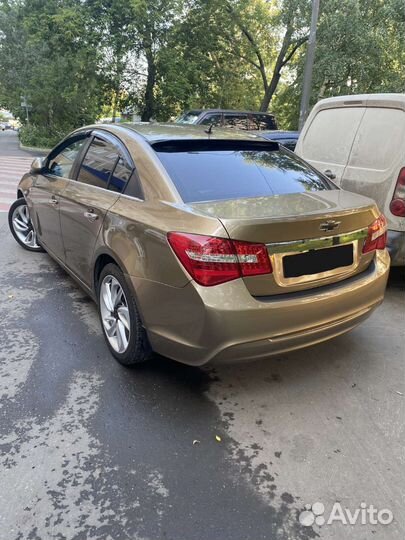 Chevrolet Cruze спойлер на заднее стекло