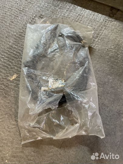 Уплотнитель заднего стекла chevrolet cruze