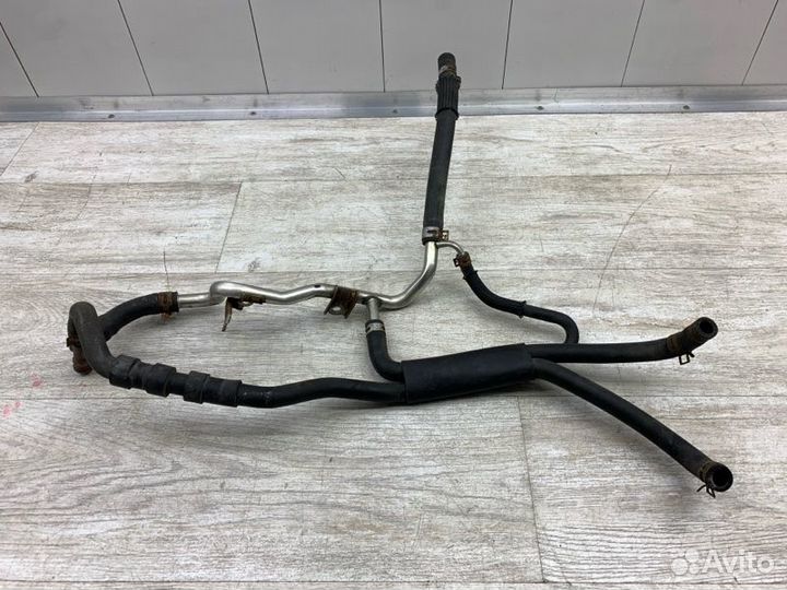 Патрубок системы охлаждения Toyota Avensis