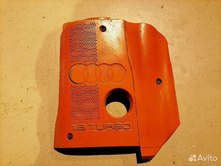 Декоративная крышка двс 058103721 Audi A4 B6 8EC к