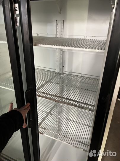 Холодильный шкаф