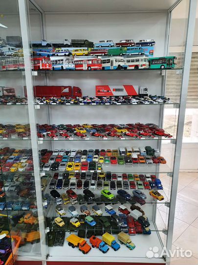 Коллекция моделей 1/43