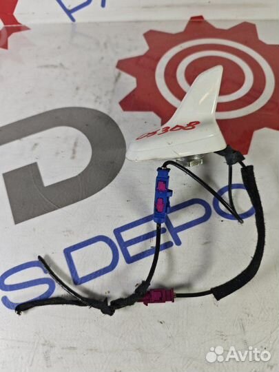 Антенна Audi A4 B8 2.0 2011