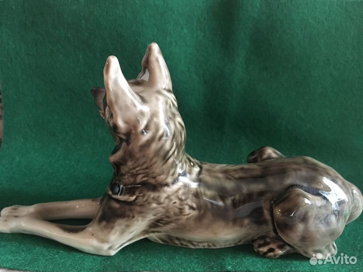 Фарфоровые статуэтки собака лфз