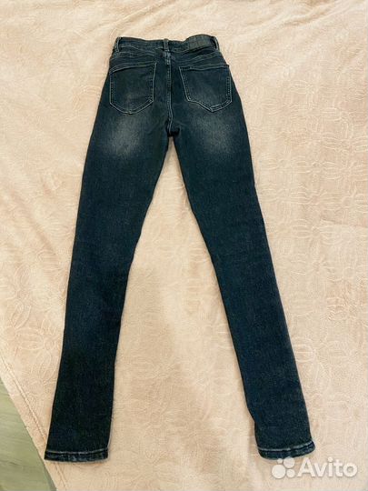 Джинсы скини ostin 42 р с высокой посадкой