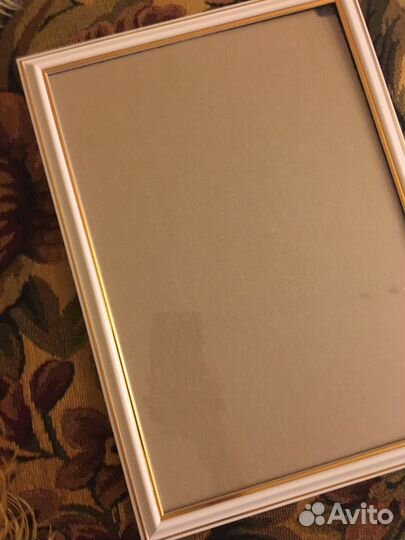 Рамки для фотографий и дипломов