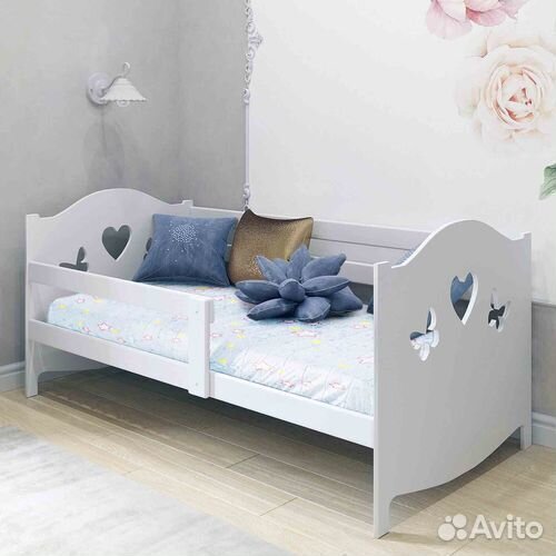 Кроватка сингл детская из массива с бортиком