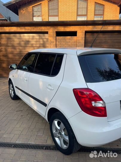 Skoda Fabia 1.6 МТ, 2011, 75 500 км
