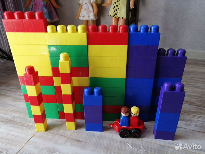 Развивающие игрушки для малышей пакетом