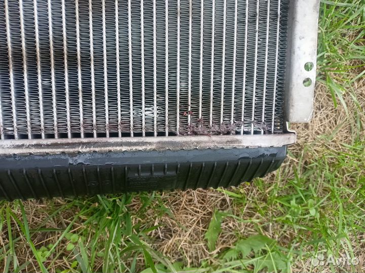 Радиатор охлаждения на УАЗ patriot