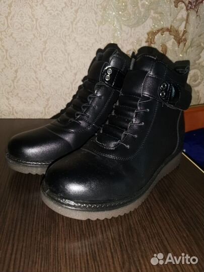 Ботинки женские 37 размер новые