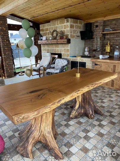 Стол дубовый на корнях