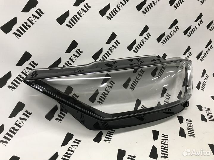 Левое стекло фары Audi A8 D5 2017-2022