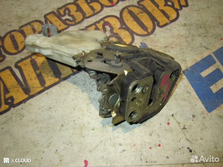 Замок на nissan wingroad Y11 QG15