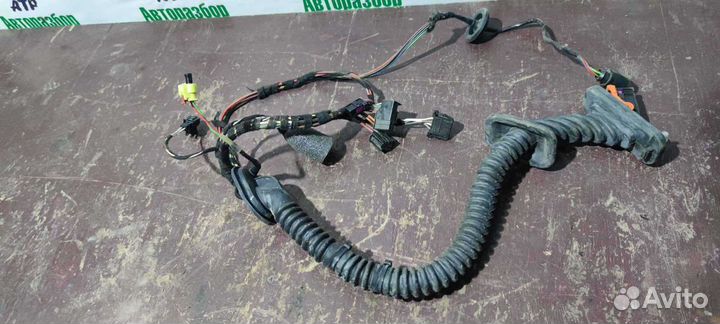 Проводка двери передней правой Touareg NF