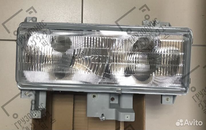 Фара R, Zevs 03-4301-R