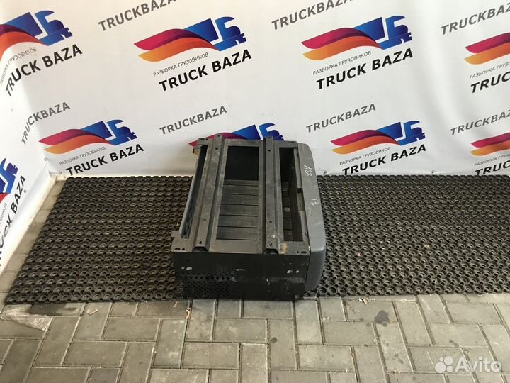 Вещевой ящик нижний Mercedes-Benz Actros