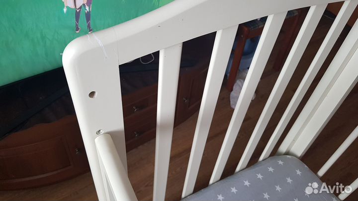 Детская кровать с маятником и ящиком