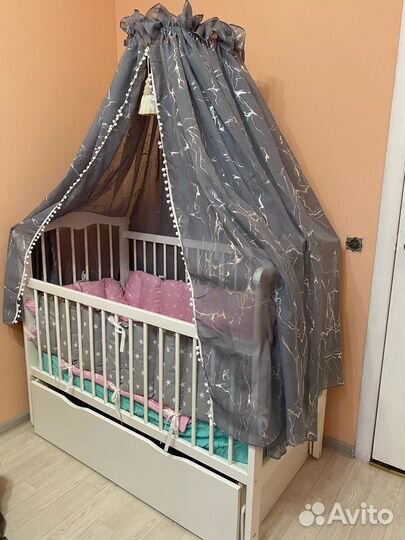 Кроватка для новорожденных