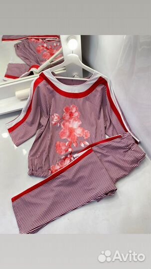 Костюм женский