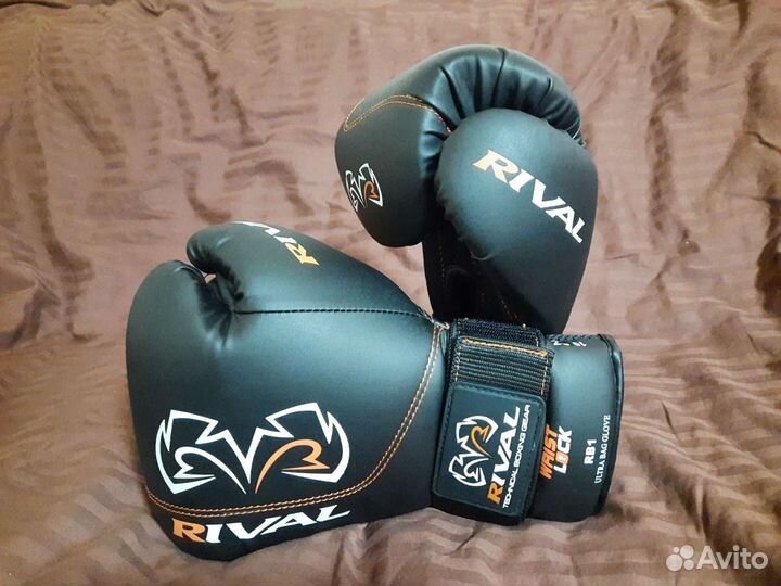 Боксерские (снарядные) перчатки Rival rb1