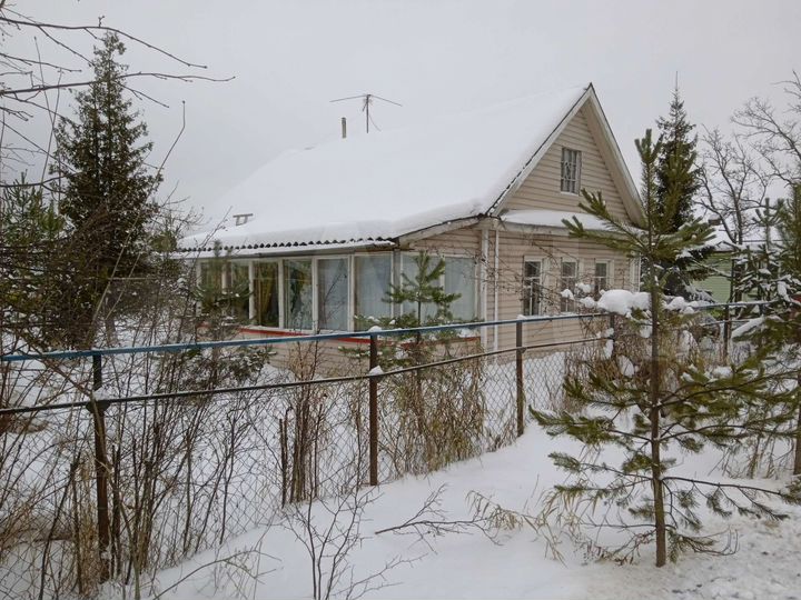 Дом 54 м² на участке 10,5 сот.