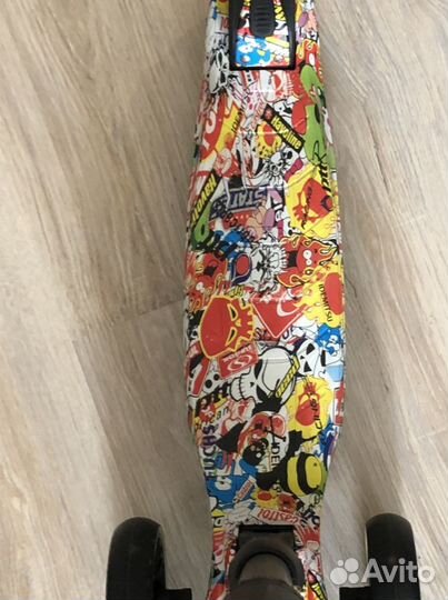 Самокат трехколесный