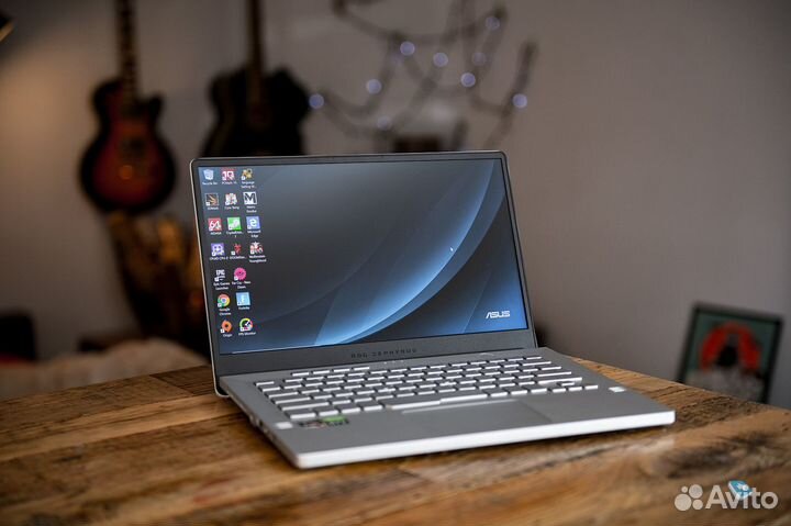 Asus ROG Zephyrus G14 (Ryzen 7 4800HS,GTX 1650 ti)