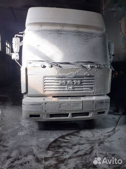 Полуинтегрированный MAN TGX 26.540, 2000